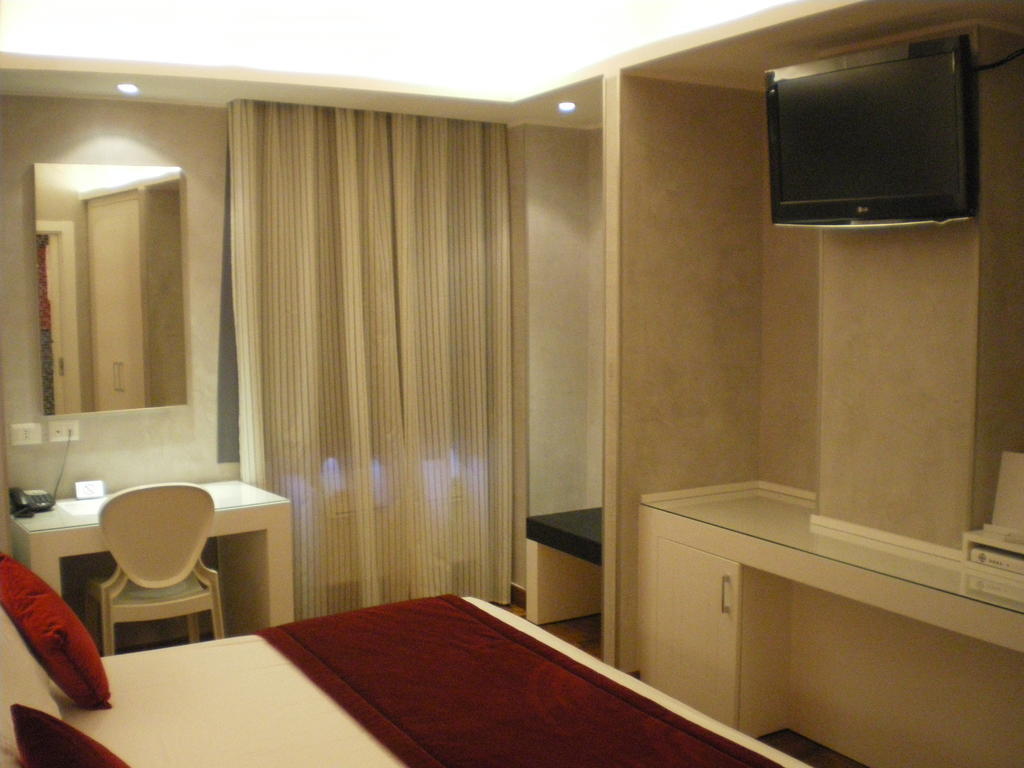 Gente Di Notte Hotel Frascati Ngoại thất bức ảnh