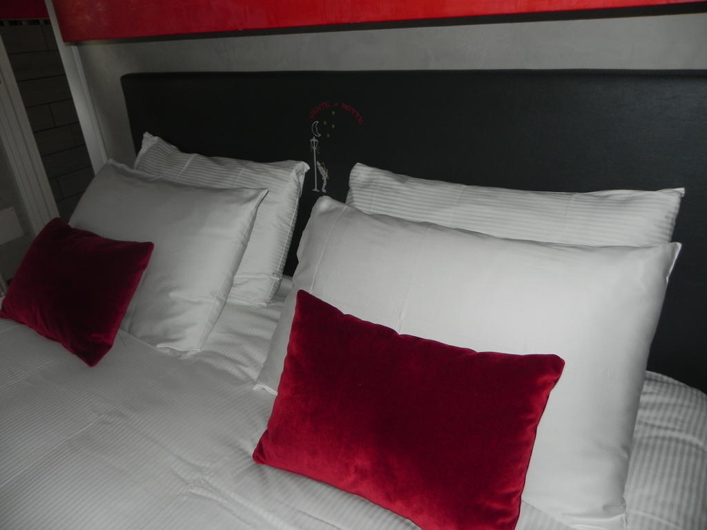 Gente Di Notte Hotel Frascati Phòng bức ảnh